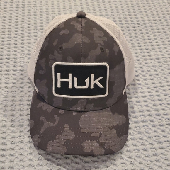 Huk Camo Mesh Back Hat - Black and Gray - Picture 1 of 6